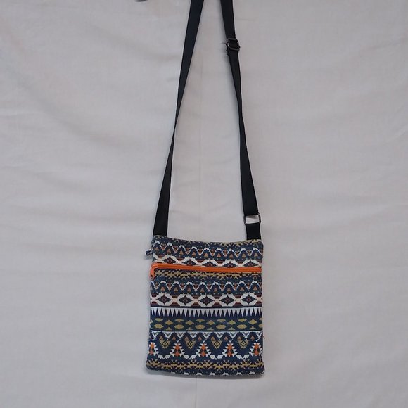 Cross Body Bag Aztec Design Adjustable Strap 3 Compartments Gender-Neutral EUC - Picture 2 of 14